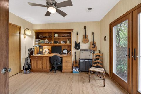 Tiny photo for 5115 Crestview Heights Court, Bettendorf, IA 52722 (MLS # 12631295)