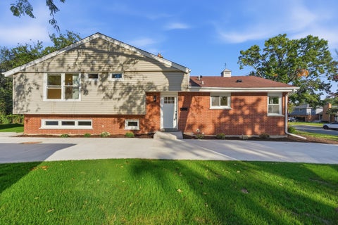 Tiny photo for 1032 61st Street, Downers Grove, IL 60516 (MLS # 12797325)