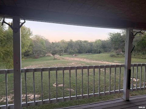 Tiny photo for 9358 LEISURE Lane, Marion, IL 62959 (MLS # EB459964)