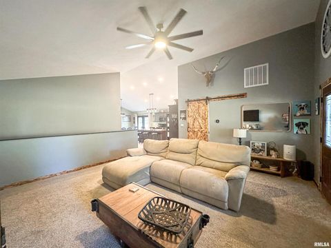 Tiny photo for 9358 LEISURE Lane, Marion, IL 62959 (MLS # EB459964)