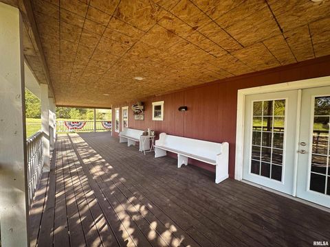 Tiny photo for 9358 LEISURE Lane, Marion, IL 62959 (MLS # EB459964)