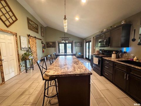 Tiny photo for 9358 LEISURE Lane, Marion, IL 62959 (MLS # EB459964)