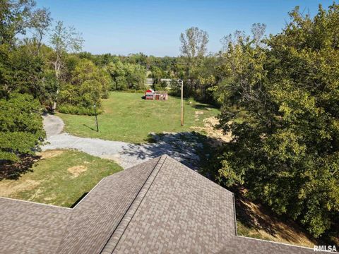 Tiny photo for 9358 LEISURE Lane, Marion, IL 62959 (MLS # EB459964)