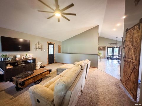 Tiny photo for 9358 LEISURE Lane, Marion, IL 62959 (MLS # EB459964)