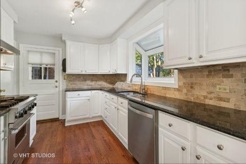 Tiny photo for 246 Park Avenue, Lake Forest, IL 60045 (MLS # 12497321)