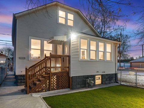 Photo of 2343 Ridgeland Avenue, Berwyn, IL 60402 (MLS # 12545668)