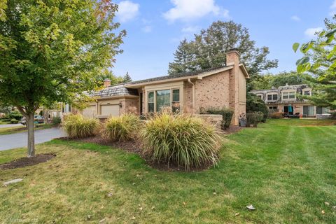Tiny photo for 19W067 Avenue Normandy South, Oak Brook, IL 60523 (MLS # 12495492)