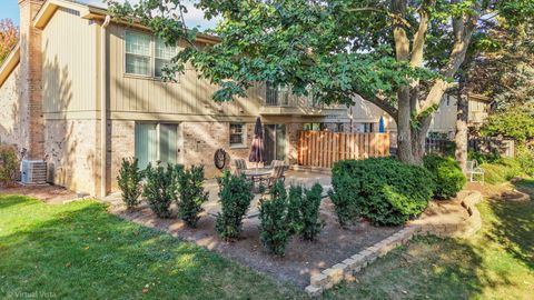 Tiny photo for 19W067 Avenue Normandy South, Oak Brook, IL 60523 (MLS # 12495492)