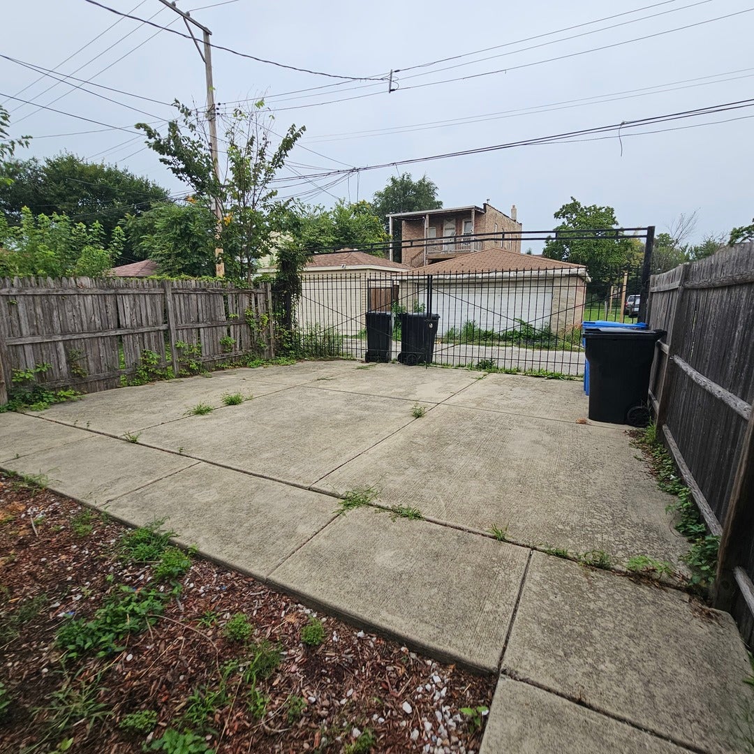 4116 W Congress Parkway 2