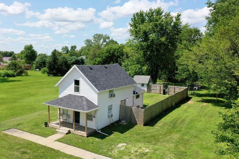 Tiny photo for 1506 E 2710N Road, Clifton, IL 60927 (MLS # 12423185)