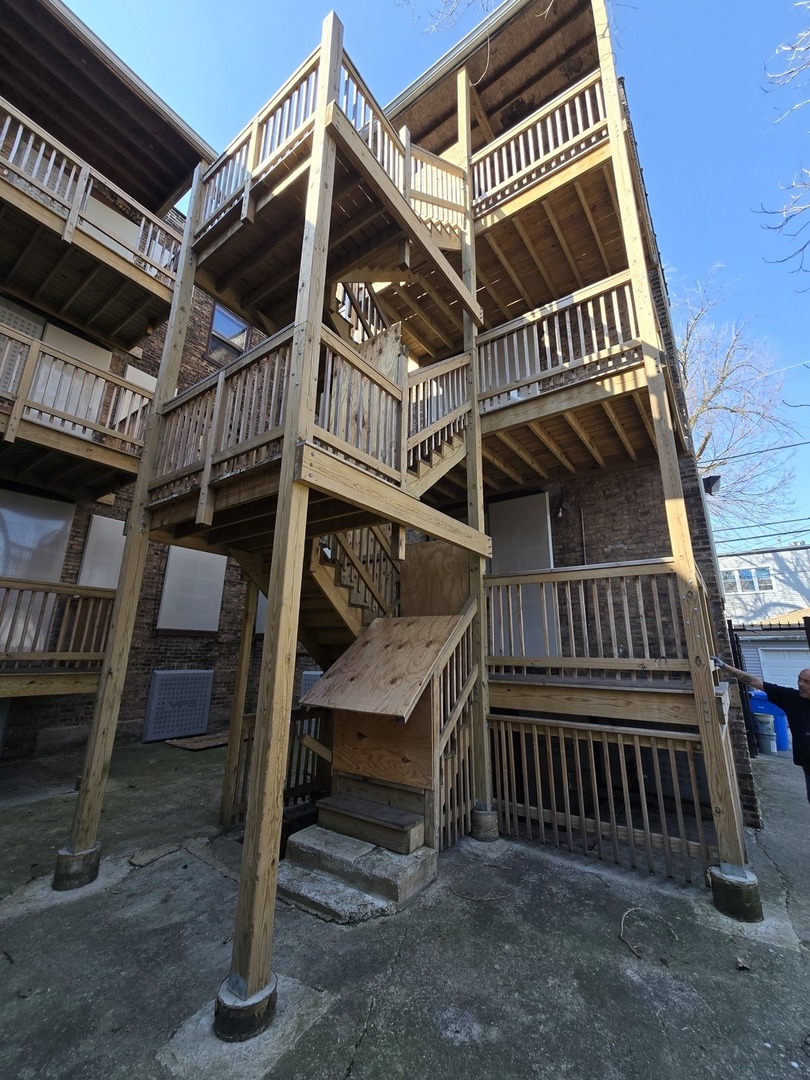 7546 S Peoria Street