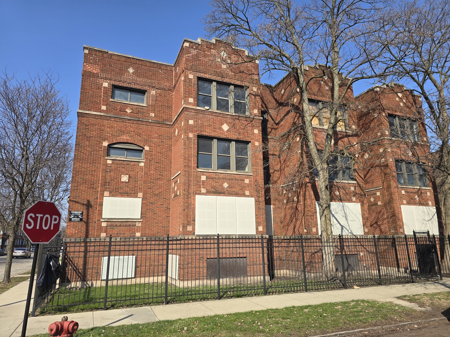 7546 S Peoria Street