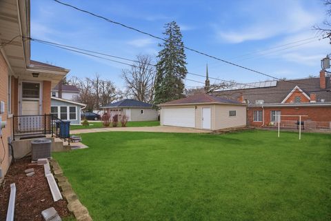 Tiny photo for 906 S Kirk Avenue, Elmhurst, IL 60126 (MLS # 12579557)