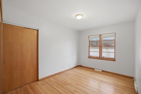 Tiny photo for 906 S Kirk Avenue, Elmhurst, IL 60126 (MLS # 12579557)