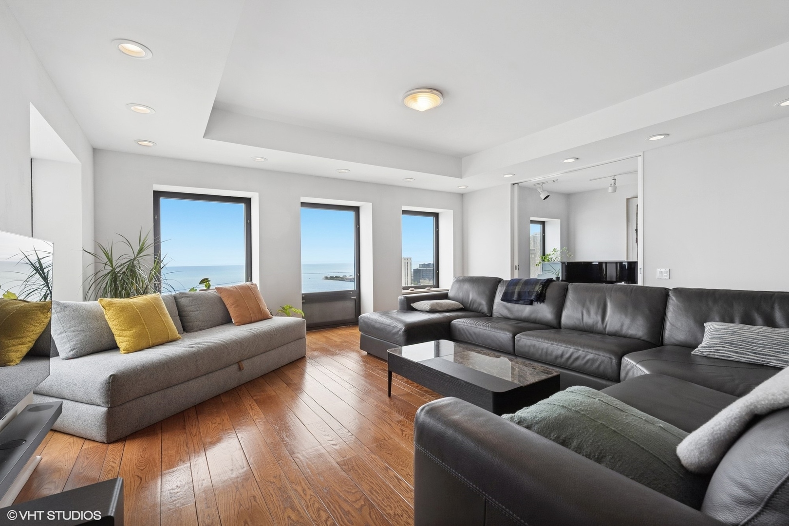 1100 N Lake Shore Drive 33A