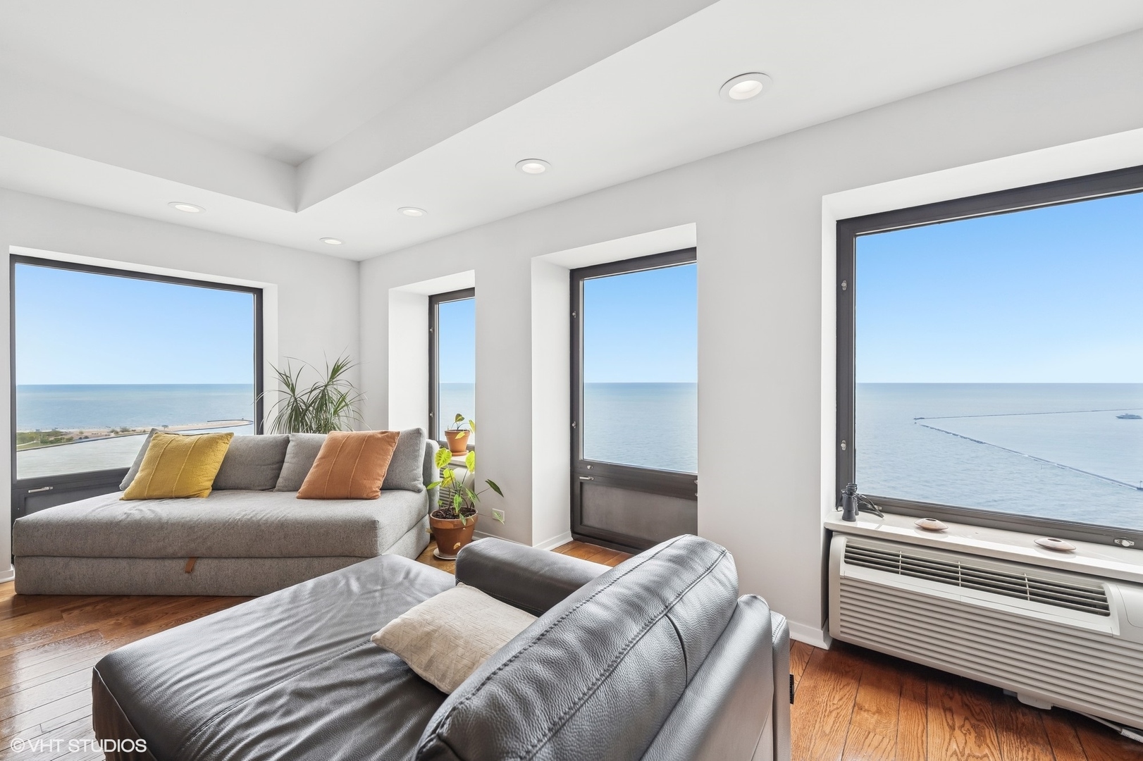1100 N Lake Shore Drive 33A