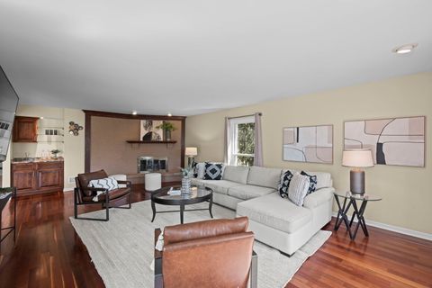 Tiny photo for 26 Brandywine Road, South Barrington, IL 60010 (MLS # 12640104)