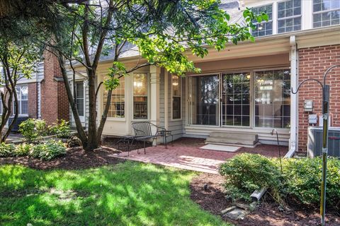 Tiny photo for 114 PENN Court, Glenview, IL 60026 (MLS # 12490243)