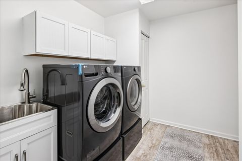 Tiny photo for 114 PENN Court, Glenview, IL 60026 (MLS # 12490243)