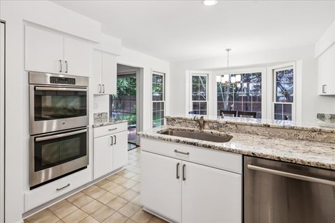 Tiny photo for 114 PENN Court, Glenview, IL 60026 (MLS # 12490243)