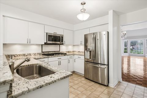Tiny photo for 114 PENN Court, Glenview, IL 60026 (MLS # 12490243)