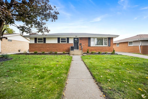 Photo of 397 FOREST PRESERVE Drive, Wood Dale, IL 60191 (MLS # 12776871)
