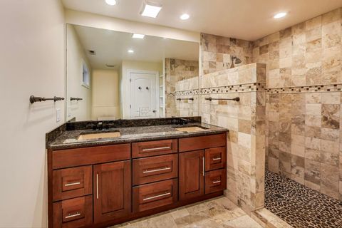 Tiny photo for 6420 N Navajo Avenue, Chicago, IL 60646 (MLS # 12596286)