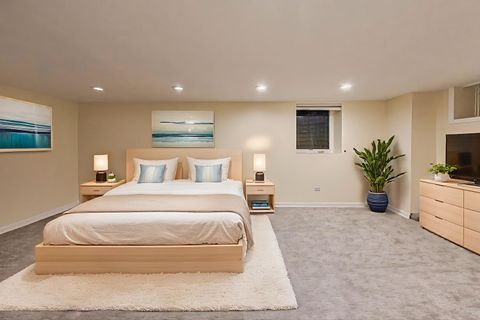 Tiny photo for 6420 N Navajo Avenue, Chicago, IL 60646 (MLS # 12596286)