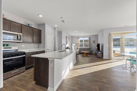 Tiny photo for 906 Homerton Boulevard, North Aurora, IL 60542 (MLS # 12561936)