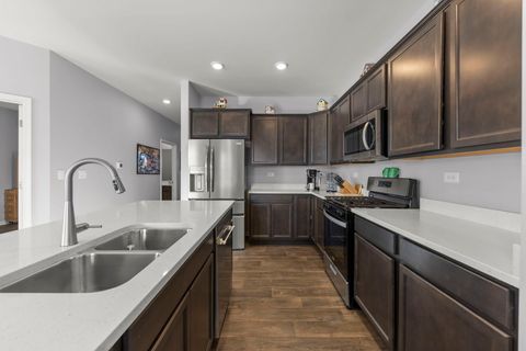 Tiny photo for 906 Homerton Boulevard, North Aurora, IL 60542 (MLS # 12561936)