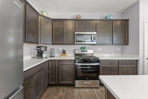 Tiny photo for 906 Homerton Boulevard, North Aurora, IL 60542 (MLS # 12561936)