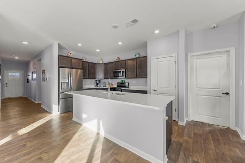 Tiny photo for 906 Homerton Boulevard, North Aurora, IL 60542 (MLS # 12561936)