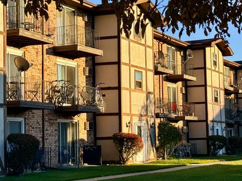 Tiny photo for 3823 W 123rd Street #302, Alsip, IL 60803 (MLS # 12535877)