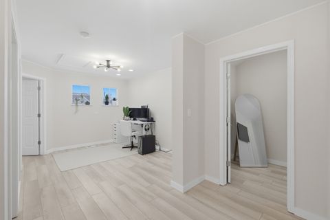 Tiny photo for 829 Linden Circle, Hoffman Estates, IL 60169 (MLS # 12590088)