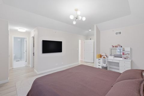 Tiny photo for 829 Linden Circle, Hoffman Estates, IL 60169 (MLS # 12590088)