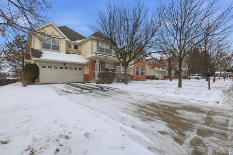 Tiny photo for 829 Linden Circle, Hoffman Estates, IL 60169 (MLS # 12590088)