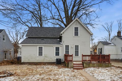 Tiny photo for 1508 W Lombard Street, Davenport, IA 52804 (MLS # 12551568)