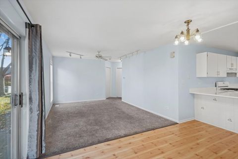 Tiny photo for 120 N Cathy Lane #120, Mount Prospect, IL 60056 (MLS # 12493479)