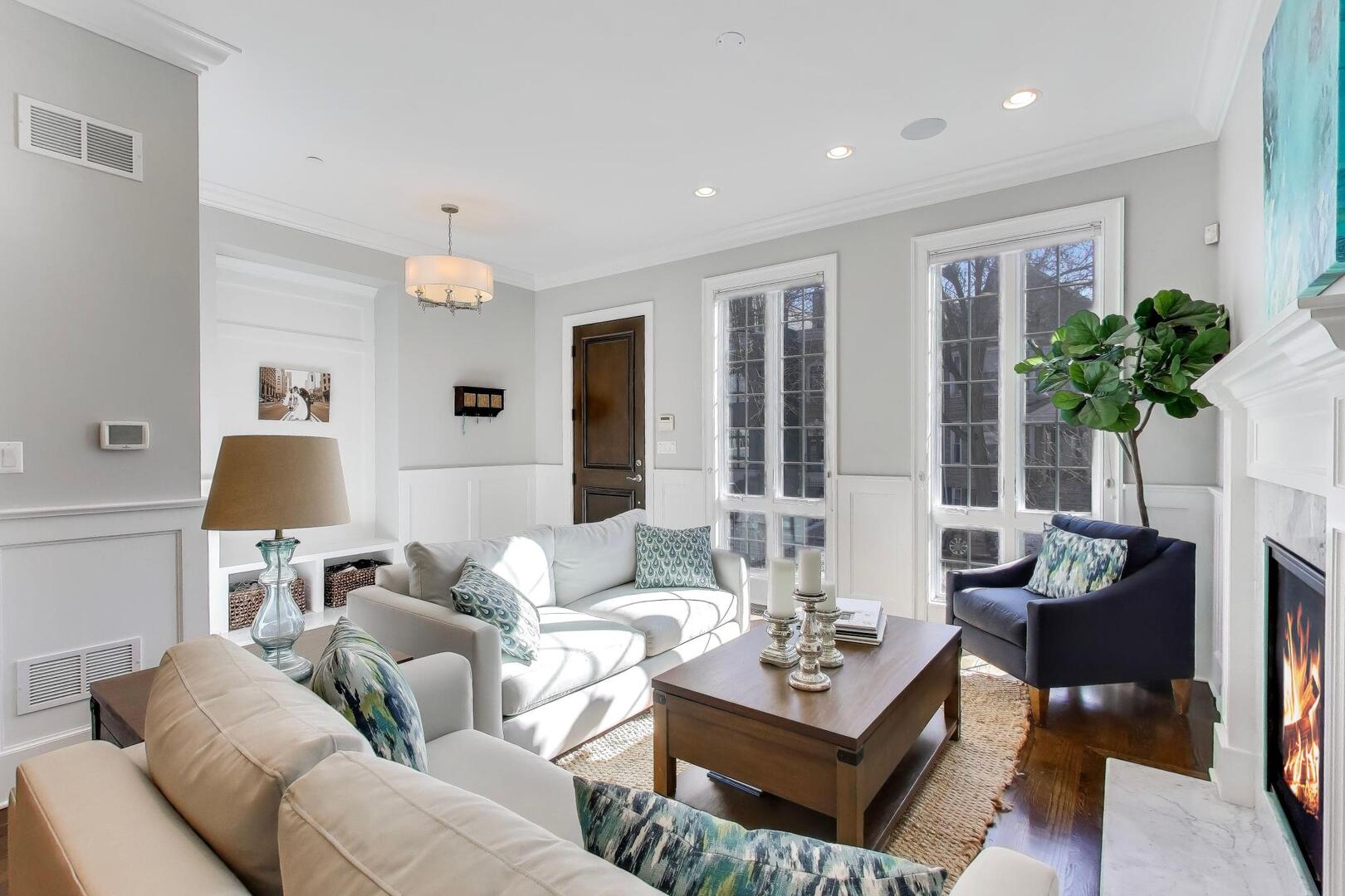 1428 W George Street