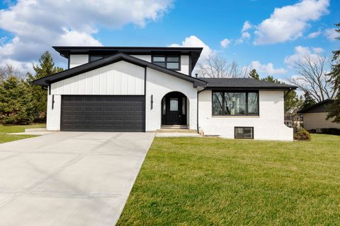 Photo of 249 Johnson Avenue, Frankfort, IL 60423 (MLS # 12602857)