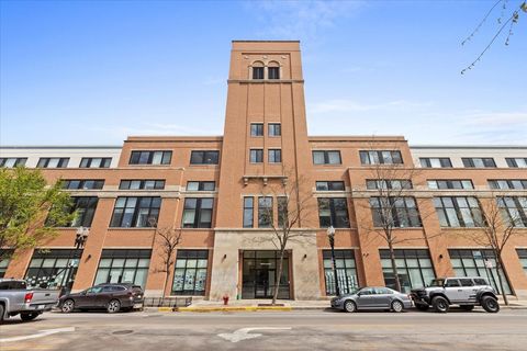 1900 W Lawrence Avenue 219 Chicago IL 60640