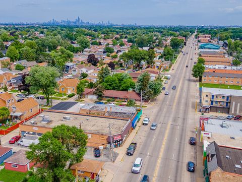 Tiny photo for 3847 Euclid Avenue, Berwyn, IL 60402 (MLS # 12635307)