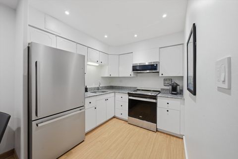 Tiny photo for 201 S Maple Avenue #103, Oak Park, IL 60302 (MLS # 12624148)