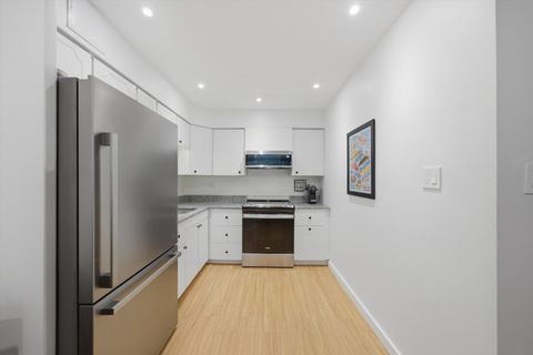 Tiny photo for 201 S Maple Avenue #103, Oak Park, IL 60302 (MLS # 12624148)