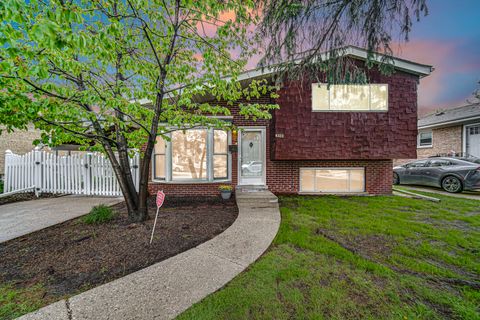 8322 Central Avenue Morton Grove IL 60053