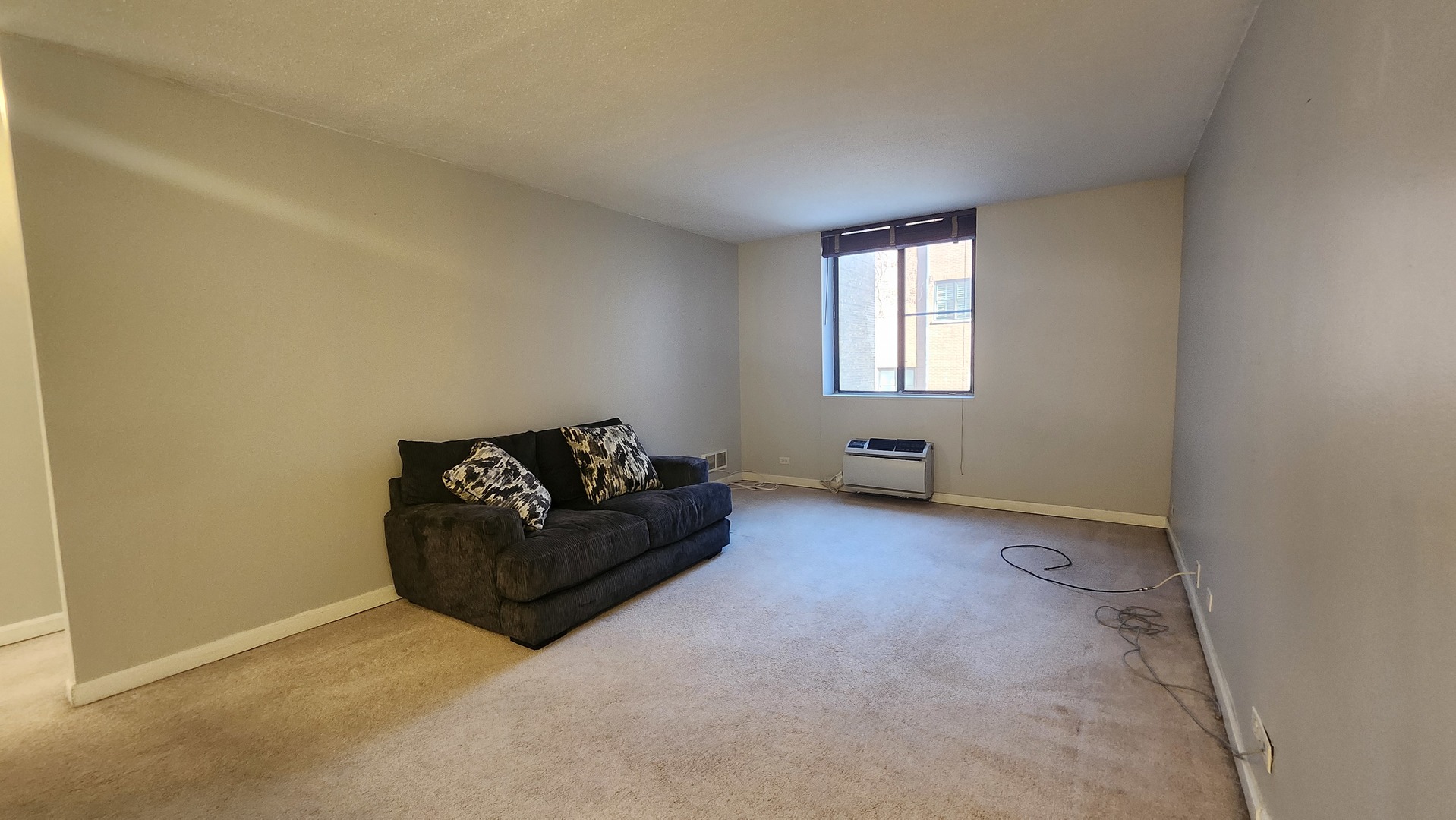 1339 N Dearborn Street 4C