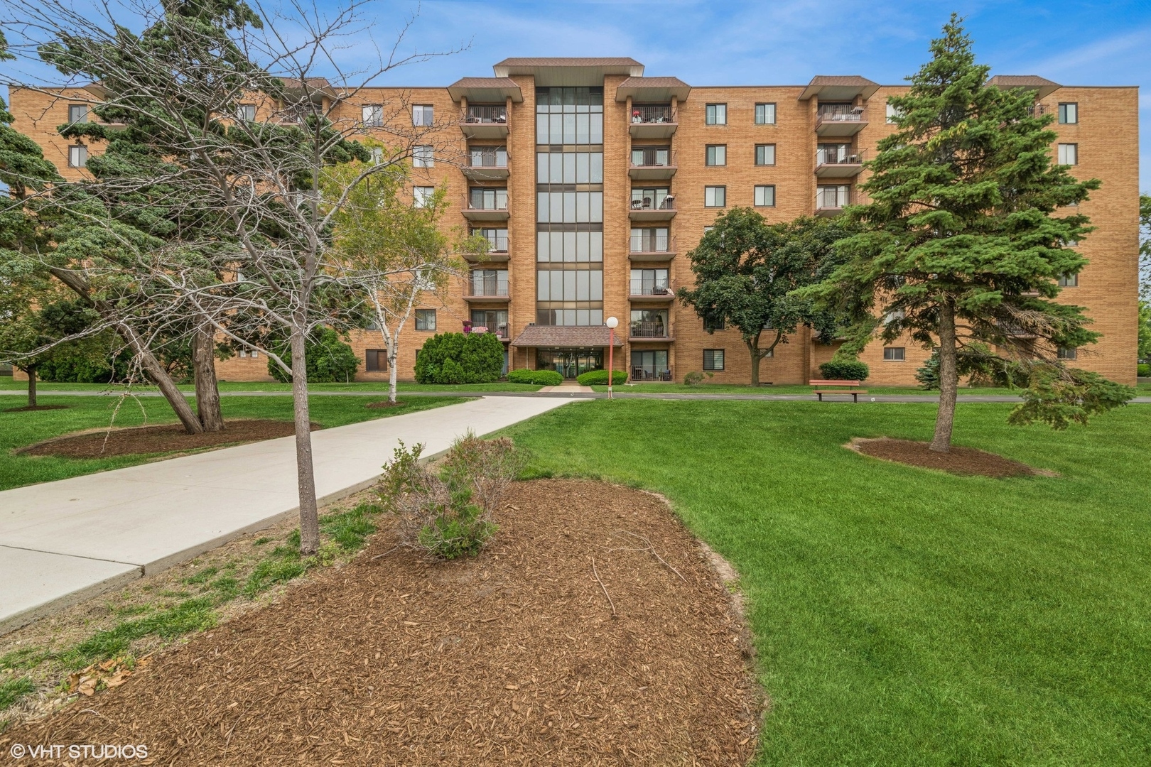 1717 W Crystal Lane 701