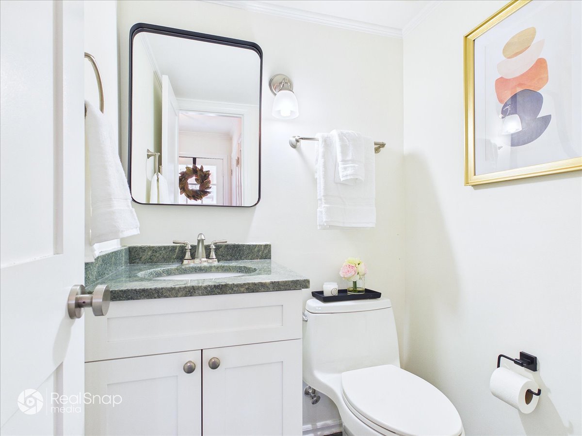 339 Greenleaf Avenue D