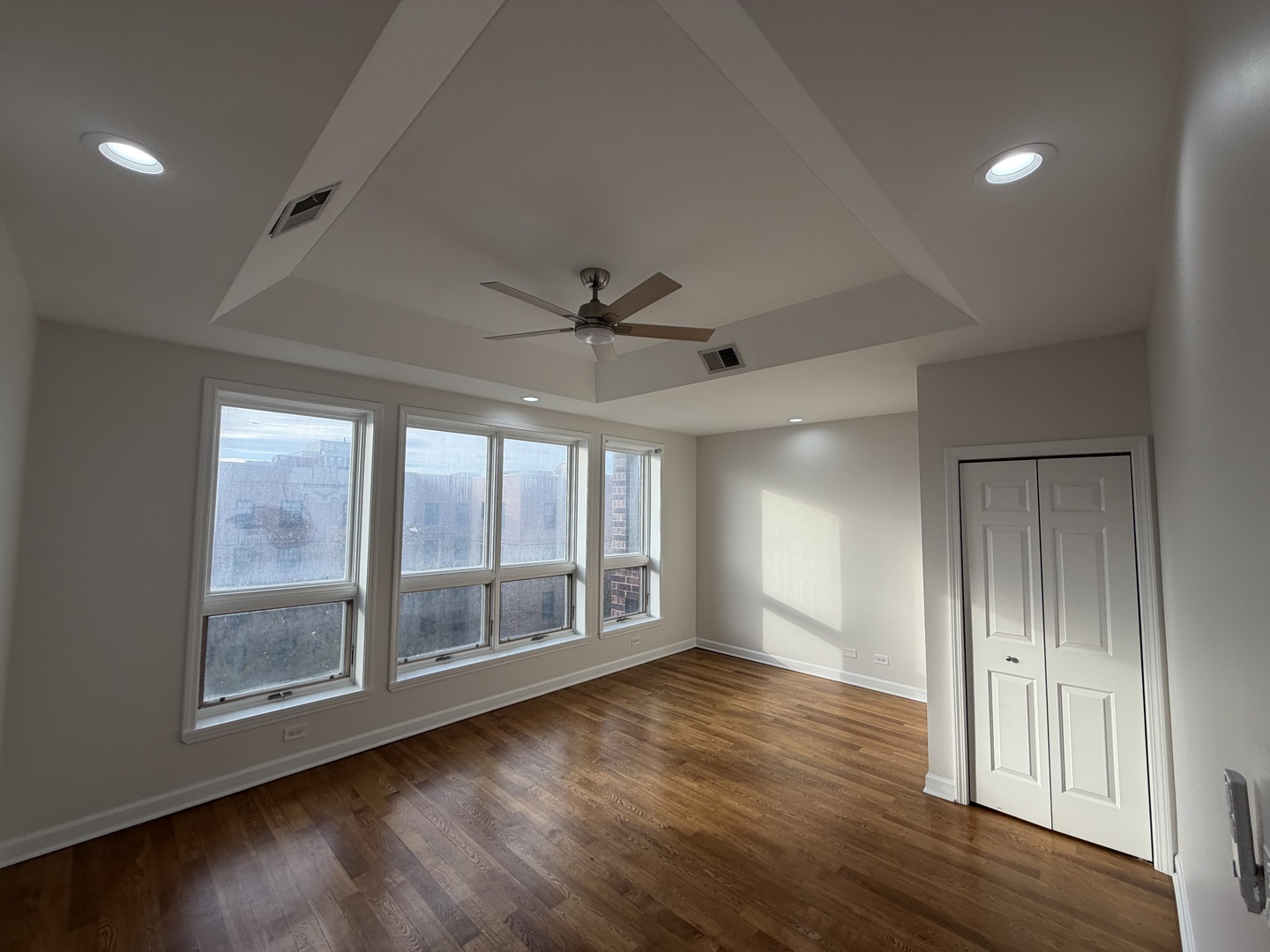 1347 N Sedgwick Street 4N