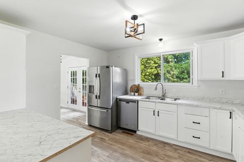 Tiny photo for 2708 Dana Avenue, Waukegan, IL 60087 (MLS # 12458715)